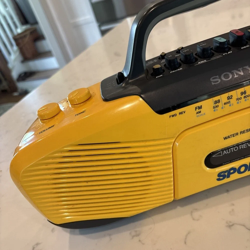 Vintage Sony Sports Boombox Water Resistant Model Radio CFS-903 Tested Works